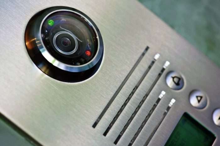 Audio_visual door entry