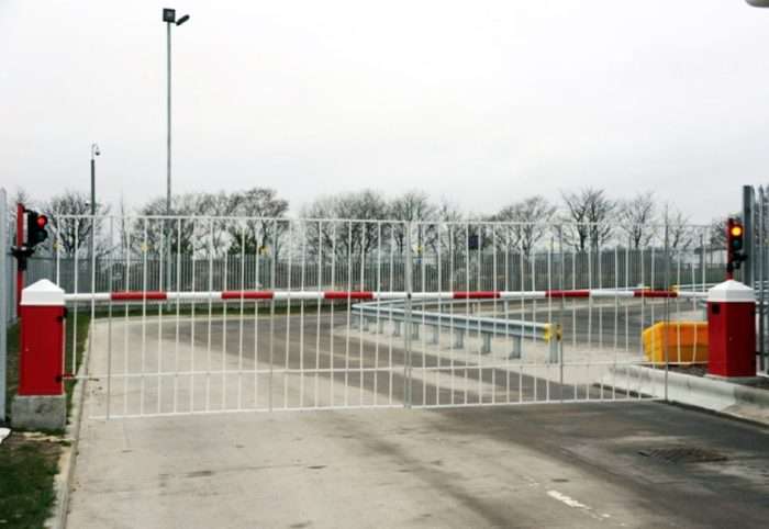 automatic barriers and bollards