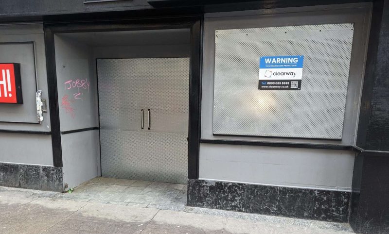 Securing and protecting a vacant site