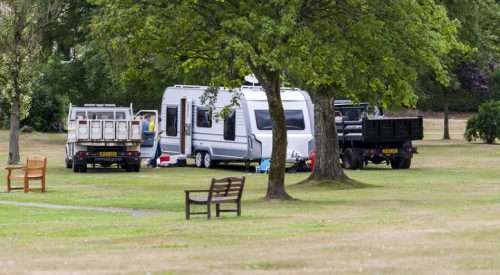 serving notice to Unauthorised encampment of travellers