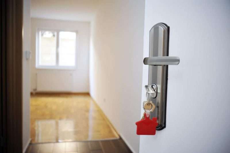 Can a landlord enter a property that is under lease?