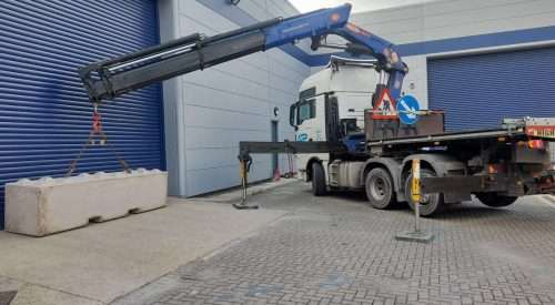 xl block being transported