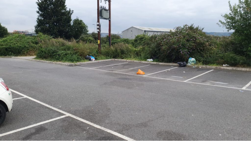 Eviction of multiple vehicles & caravans from busy business park